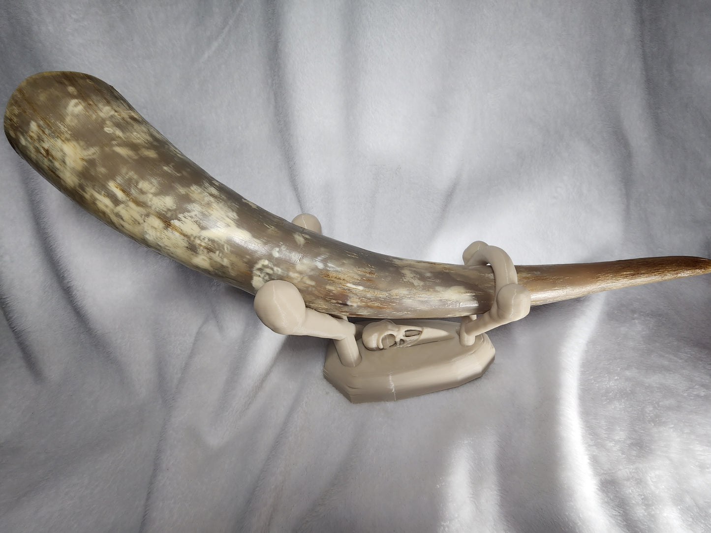 Bone-Inspired Drinking Horn Holder